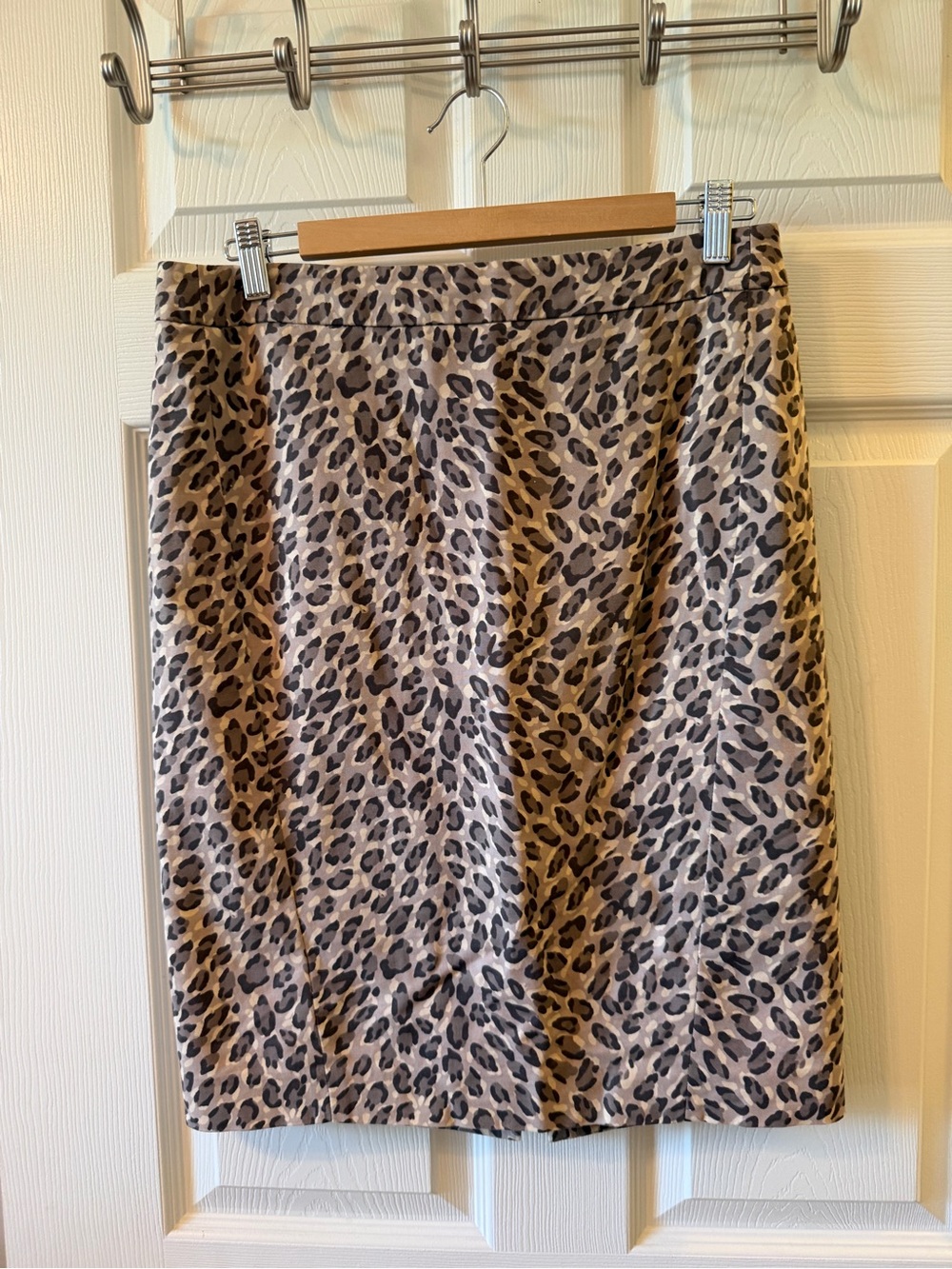 LOFT Leopard-Print Pencil Skirt in Beige and Black